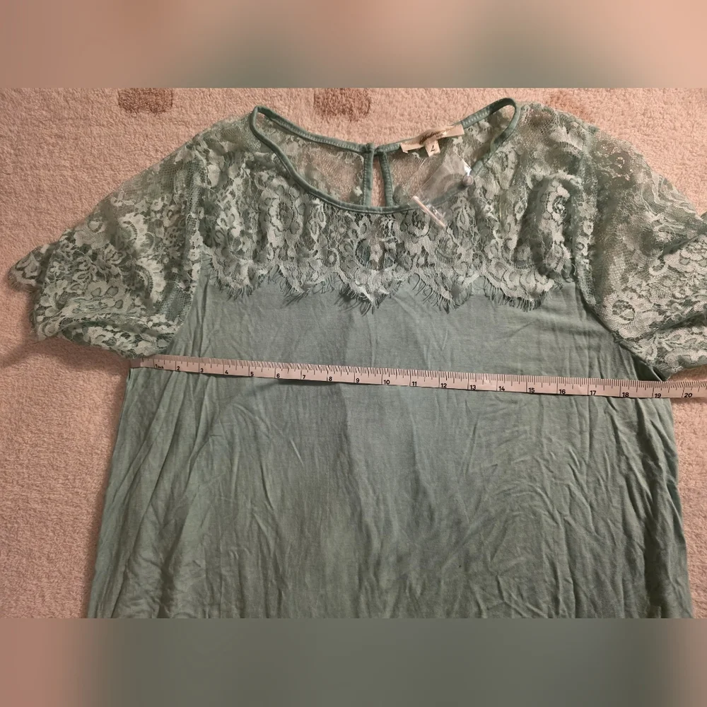 NWOT ANDREE BY UNIT Women's Aqua Lace Trim Top ~ Size Large - Picture 7 of 8